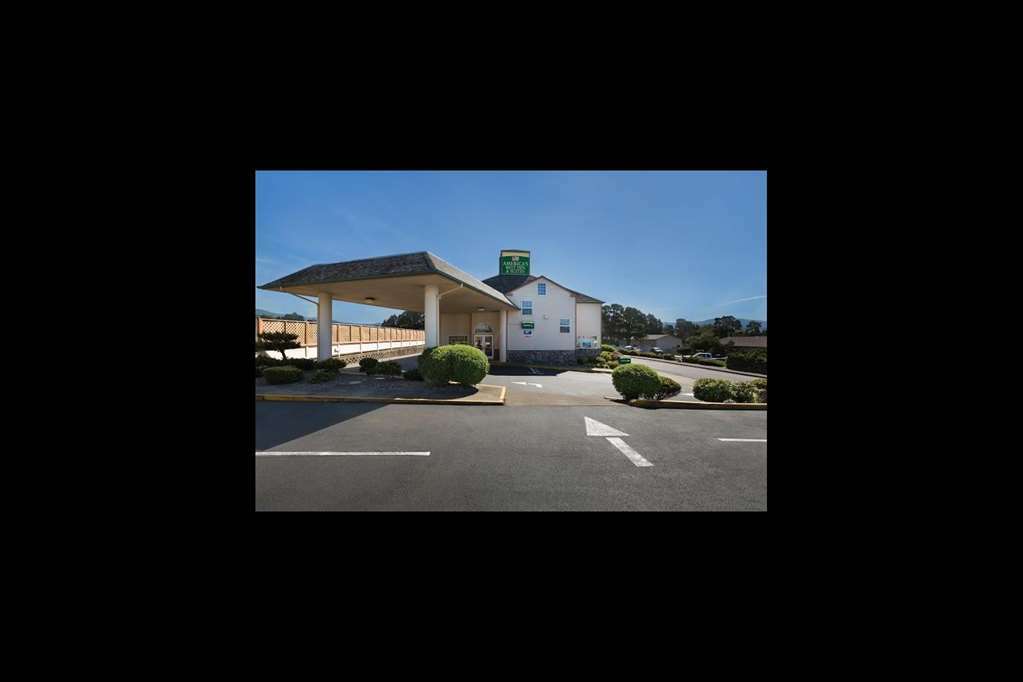 Paradise Inn & Suites At Λίνκολν Σίτι Εξωτερικό φωτογραφία